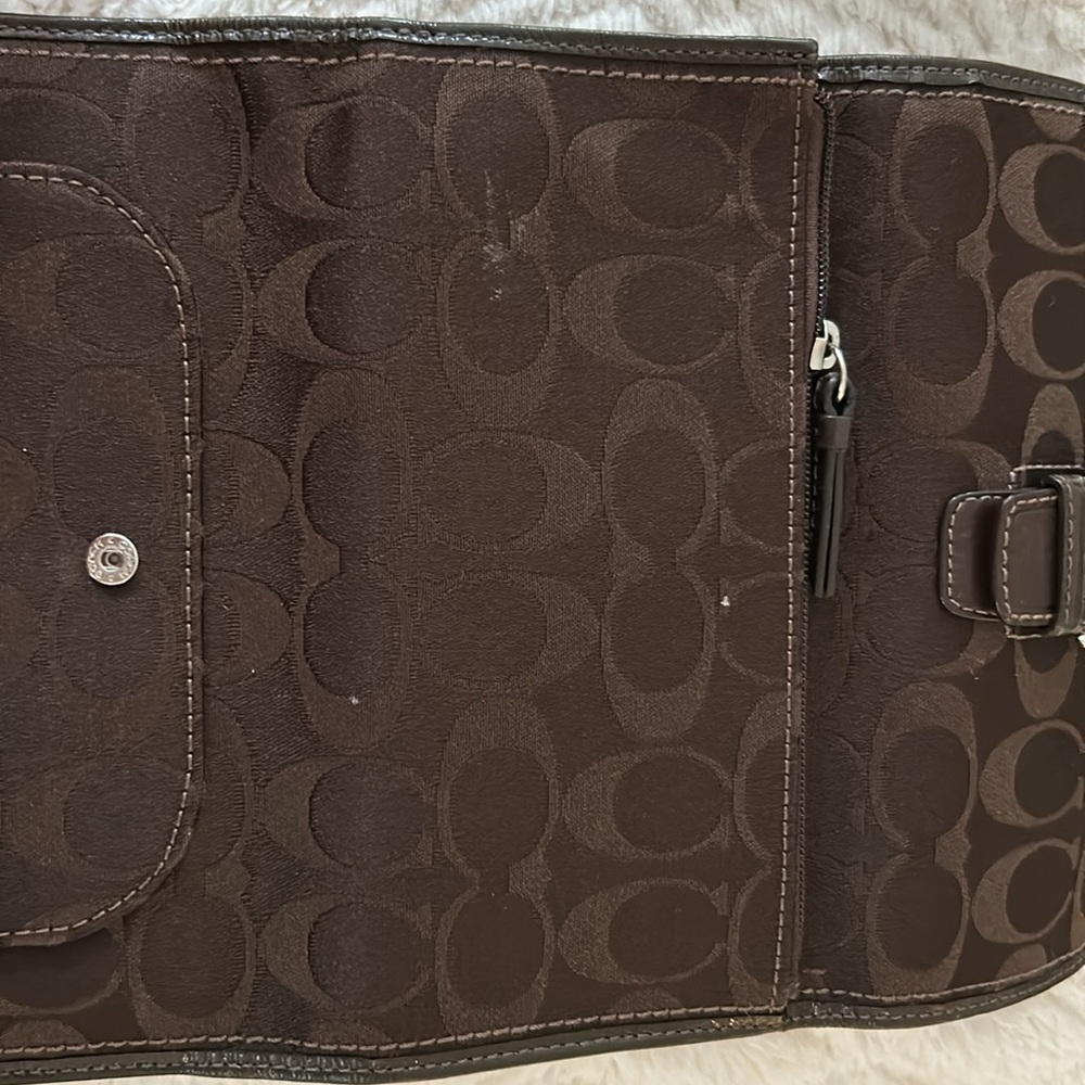 Coach brown wallet with buckle - Picture 10 of 10
